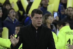 Boca Juniors feuern Trainer - an der Tankstelle
