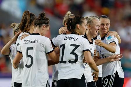 Starke DFB-Frauen starten mit EM-Mutmacher Starke DFB-Frauen starten mit EM-Mutmacher