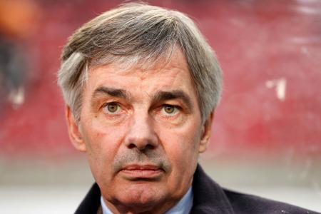 Ex-BVB-Geschäftsführer Meier sieht Modell Bayern im Vorteil Ex-BVB-Geschäftsführer Meier sieht Modell Bayern im Vorteil