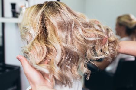 Fehler vermeiden: Gefärbtes Haar richtig pflegen