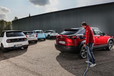 Honda E Advance, Mazda MX-30, Mini Cooper S E Trim L, Peugeot e-2008 Allure, Renault Zoe R135 50 Intens, Exterieur Honda E Advance, Mazda MX-30, Mini Cooper S E Trim L, Peugeot e-2008 Allure, Renault Zoe R135 50 Intens, Exterieur