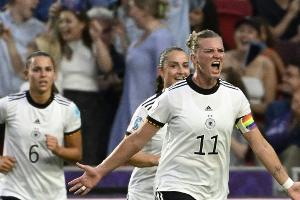 Schnell und effizient: DFB-Frauen vorzeitig im Viertelfinale