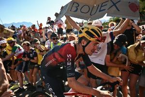 Pidcock gewinnt in Alpe d'Huez - Vingegaard weiter in Gelb