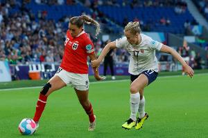 Österreich sichert sich Deutschland-Duell - England souverän