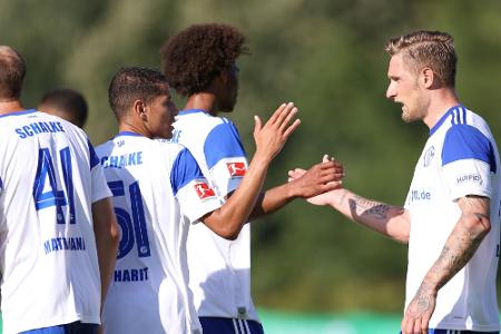 DFB-Pokal: Schalker Profis in Oldenburg ohne warmes Wasser DFB-Pokal: Schalker Profis in Oldenburg ohne warmes Wasser