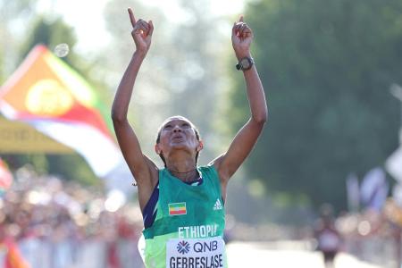 Leichtathletik-WM: Äthiopierin Gebreslase gewinnt Marathon Leichtathletik-WM: Äthiopierin Gebreslase gewinnt Marathon