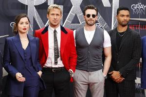 Ryan Gosling und Chris Evans: Kuriose Outfits bei Berlin-Premiere