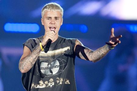 Nach Gesichtslähmung: Justin Bieber setzt Nach Gesichtslähmung: Justin Bieber setzt