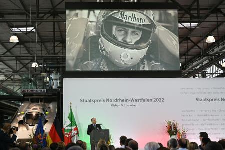 Michael Schumacher erhält Staatspreis des Landes NRW Michael Schumacher erhält Staatspreis des Landes NRW