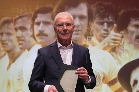 Beckenbauer weint um Freund Seeler Beckenbauer weint um Freund Seeler