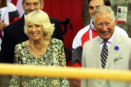 Queen verpasst Commonwealth Games: Charles und Camilla springen ein