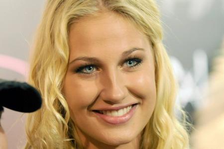 Lulu Lewe: Die Schwester von Sarah Connor hat geheiratet Lulu Lewe: Die Schwester von Sarah Connor hat geheiratet