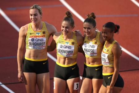 Frauen-Staffel sprintet bei der WM ins Finale Frauen-Staffel sprintet bei der WM ins Finale