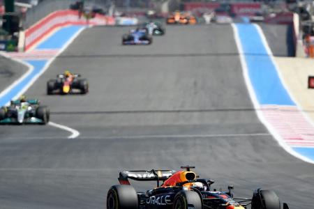 Leclerc patzt: Verstappen triumphiert in Frankreich Leclerc patzt: Verstappen triumphiert in Frankreich