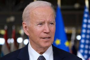 Corona-Infektion: US-Präsident Joe Biden hat noch Halsschmerzen