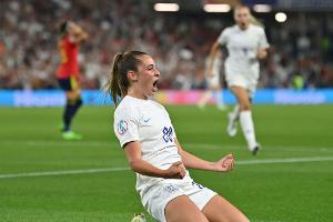 EM-Halbfinale: Lionesses wollen "alle stolz machen"