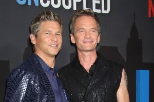 Neil Patrick Harris überrascht mit neuem Tattoo auf dem roten Teppich