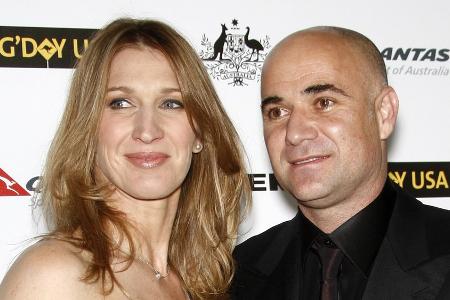 Steffi Graf und Andre Agassi: Tochter Jaz Elle zeigt sich bauchfrei Steffi Graf und Andre Agassi: Tochter Jaz Elle zeigt sich bauchfrei