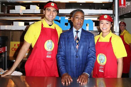 Gus Fring, Los Pollos Hermanos
