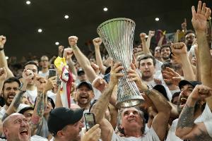 Rückkehr von Stehplätzen: "Historischer Sieg" für Fans