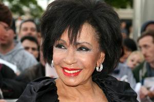 Shirley Bassey: Für James Bond kehrt sie aus dem Ruhestand zurück