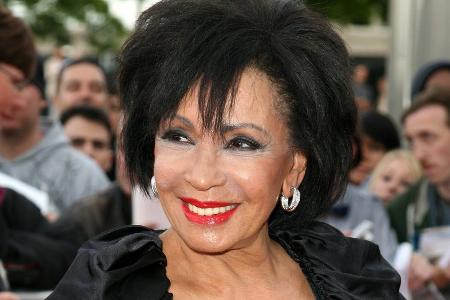 Shirley Bassey: Für James Bond kehrt sie aus dem Ruhestand zurück Shirley Bassey: Für James Bond kehrt sie aus dem Ruhestand zurück