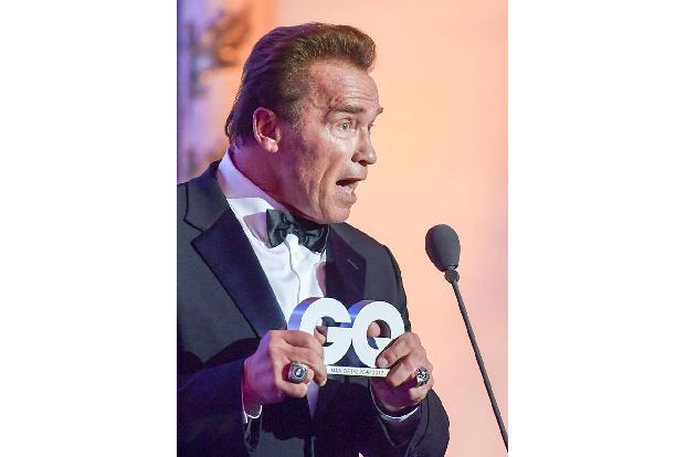 Mit nur 20 Jahren wurde Arnold Schwarzenegger der jüngste Mister Universum aller Zeiten. Und damit nicht genug – er gewann den Titel noch vier weitere Male, bevor er mit 33 Jahren mit dem Bodybuilding ... Mit nur 20 Jahren wurde Arnold Schwarzenegger der jüngste Mister Universum aller Zeiten. Und damit nicht genug – er gewann den Titel noch vier weitere Male, bevor er mit 33 Jahren mit dem Bodybuilding ...