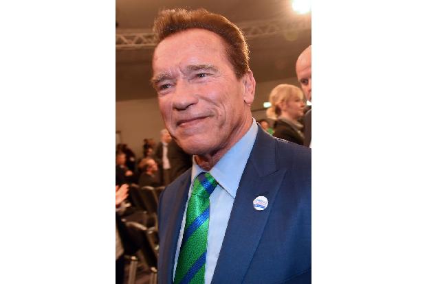 …Arnie täglich meditiert? Obwohl er unverwundbar wirkt, litt der Star bisweilen unter Angstzuständen, die er mit Transzendentaler Meditation zu überwinden lernte. Er bekam seine Ängste und sein Leben ...