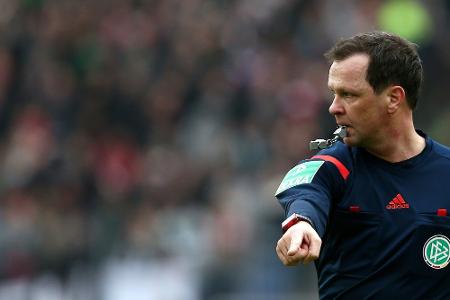 Handelfmeter im EM-Finale? Schiris sehen Handelfmeter im EM-Finale? Schiris sehen