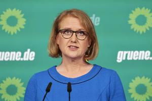DFB: Bundesministerin Paus fordert gleiche Bezahlung