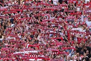 Auch PSV Eindhoven verbietet Schilder mit Trikot-Wünschen