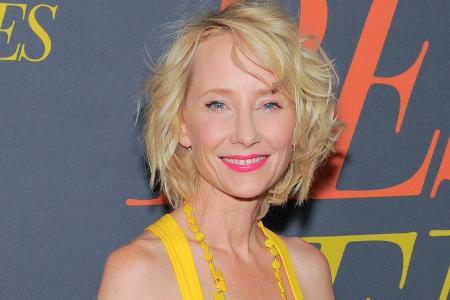 Anne Heche nach Autounfall in Anne Heche nach Autounfall in