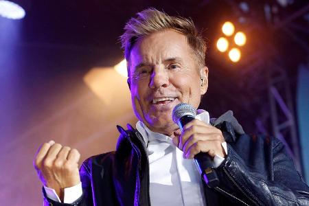 Bei Bühnen-Comeback: Fans feiern Dieter Bohlens Bei Bühnen-Comeback: Fans feiern Dieter Bohlens