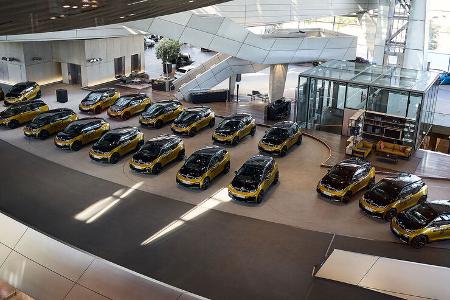 08/2022, BMW i3 Produktionsende Sonderserie Gold BMW-Welt München