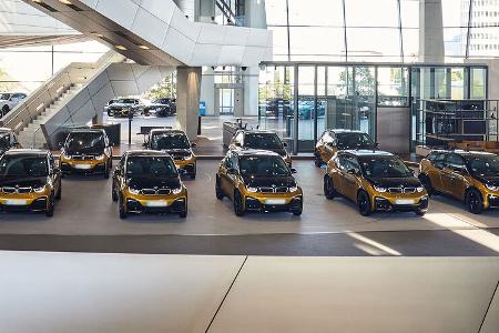 08/2022, BMW i3 Produktionsende Sonderserie Gold BMW-Welt München