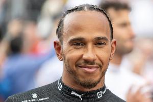 Lewis Hamilton: Der Formel-1-Star genießt seinen Urlaub in Afrika