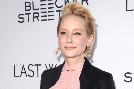Familie und Freunde nehmen Abschied von Anne Heche Familie und Freunde nehmen Abschied von Anne Heche