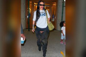Lässiger Date-Look: Rihanna setzt auf XXL-Overknee-Stiefel