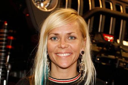 US-Moderatorin Jessi Combs wollte einen neuen Weltrekord als Schnellste Frau auf vier Rädern aufstellen und starb dabei US-Moderatorin Jessi Combs wollte einen neuen Weltrekord als Schnellste Frau auf vier Rädern aufstellen und starb dabei