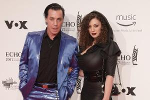 Von wegen heimlich! Till Lindemann mit Leila Lowfire beim Echo