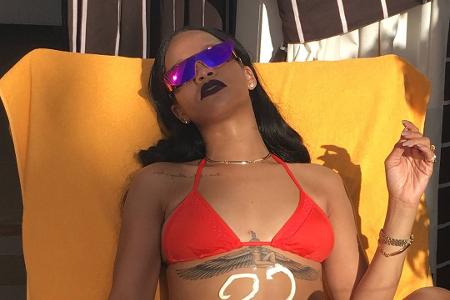 08 Rihanna httpswww.instagram.combadgalririhl=de.jpg