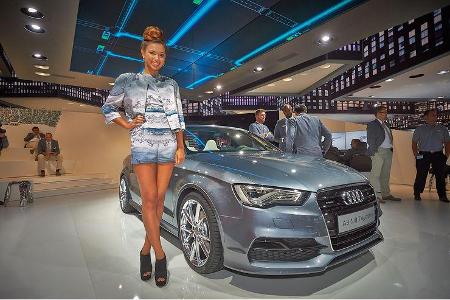Messe-Girls IAA 2013