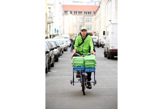 01 Postzusteller
