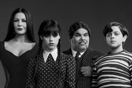 Das erste Bild der neuen Addams Family mit Catherine Zeta-Jones ist da Das erste Bild der neuen Addams Family mit Catherine Zeta-Jones ist da