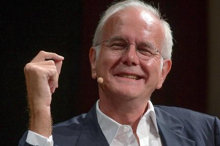 Harald Schmidt wird 65: Lästermaul mit Selbstironie Harald Schmidt wird 65: Lästermaul mit Selbstironie