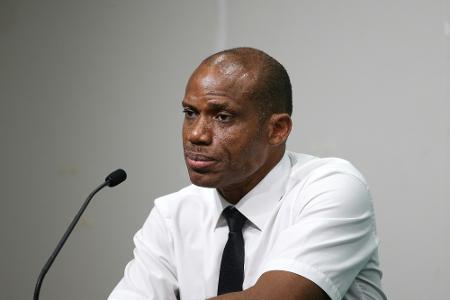 Medien: Oliseh als Trainer in Straelen zurückgetreten Medien: Oliseh als Trainer in Straelen zurückgetreten