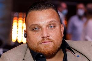 "Würde mich tot fressen": Sänger Menowin Fröhlich wiegt 160 Kilo