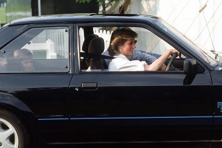 Prinzessin Dianas Auto für königliche Summe versteigert Prinzessin Dianas Auto für königliche Summe versteigert