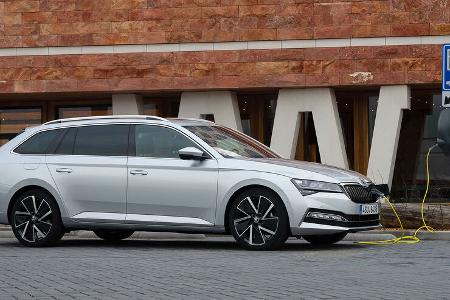 03/2022, Skoda Superb Combi iV