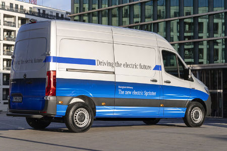 Mercedes e-Sprinter Transporter mit Elektroantrieb